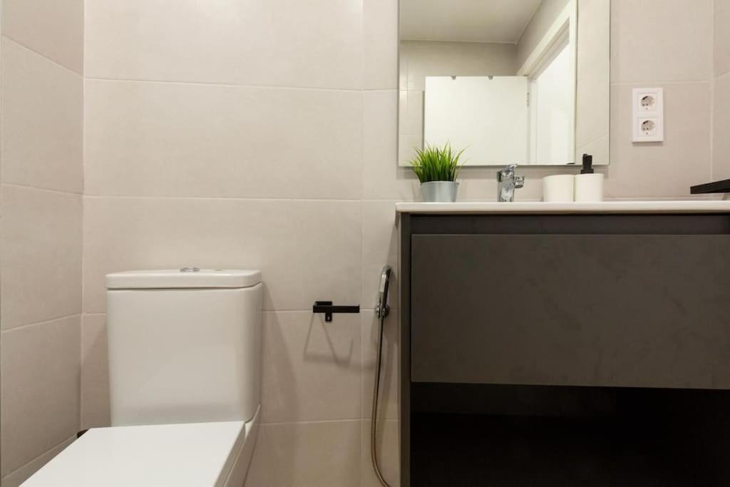 Nuevo Loft En Playa Y Cerca Del Centro, Ac Y Wifi Apartment Valencia Ngoại thất bức ảnh