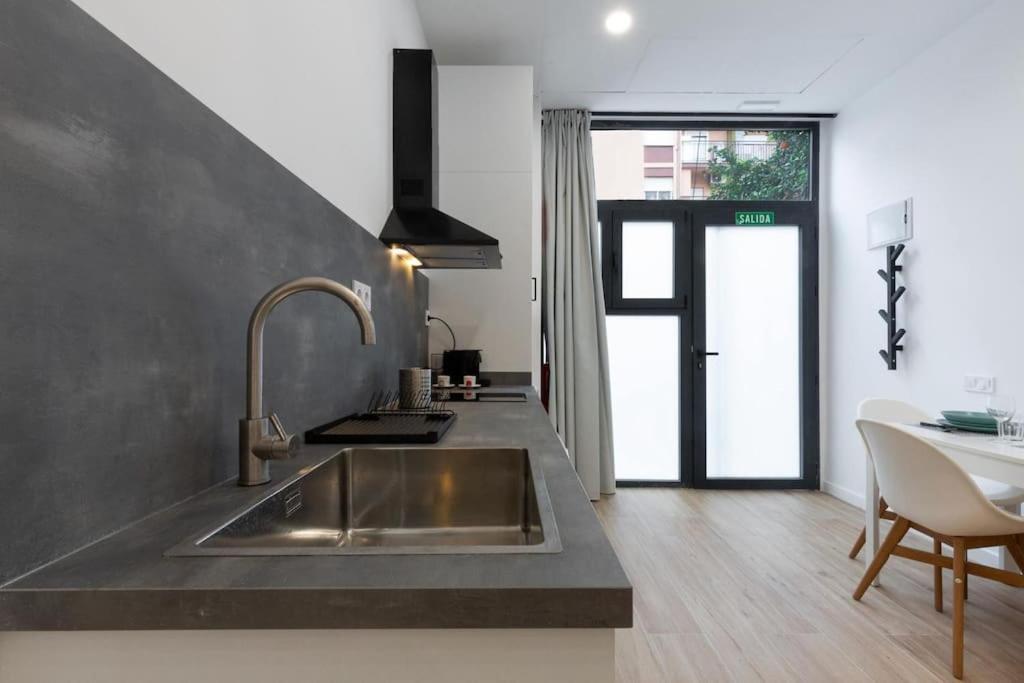 Nuevo Loft En Playa Y Cerca Del Centro, Ac Y Wifi Apartment Valencia Ngoại thất bức ảnh